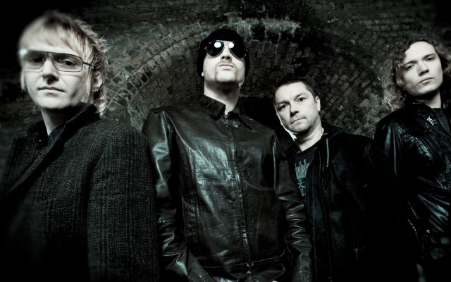 Men sunglasses brick wall group free wallpaper for desktop - medium preview image