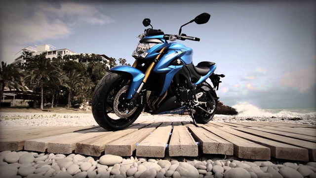 Blue motorcycle ocean palm trees free wallpaper for desktop - medium preview image