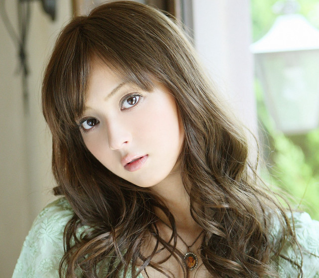 Woman long hair green shirt #7 free wallpaper for tablet - medium preview image