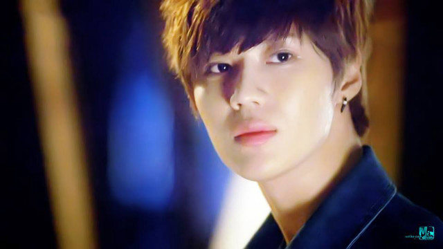 Choi buk hologram purple hair free wallpaper for desktop - medium preview image