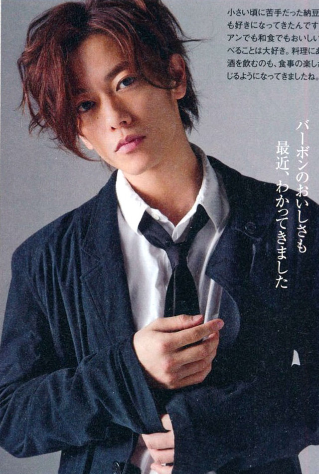 Man suit tie hands phone free wallpaper for mobile - medium preview image