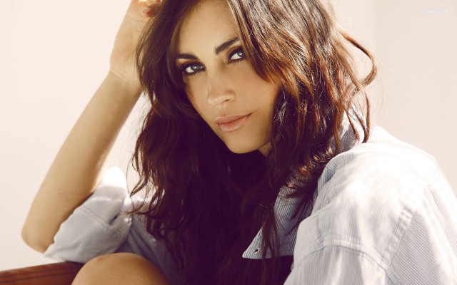 Woman blueeyes longhair handsup tachisme free wallpaper for desktop - medium preview image