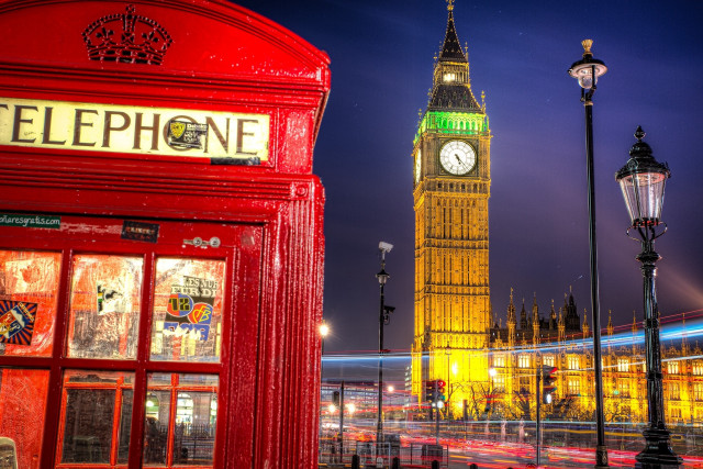 Red telephone booth clock tower free wallpaper for desktop - medium preview image
