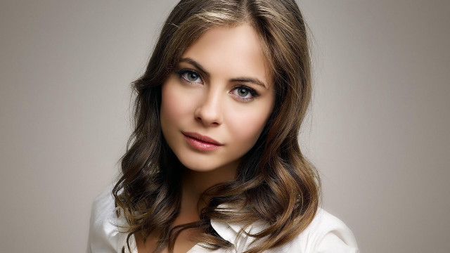 Anna maria abesch hair portrait free wallpaper for desktop - medium preview image