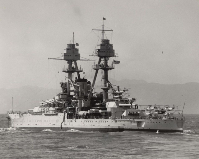 Large ship water mountains background free wallpaper for desktop - medium preview image