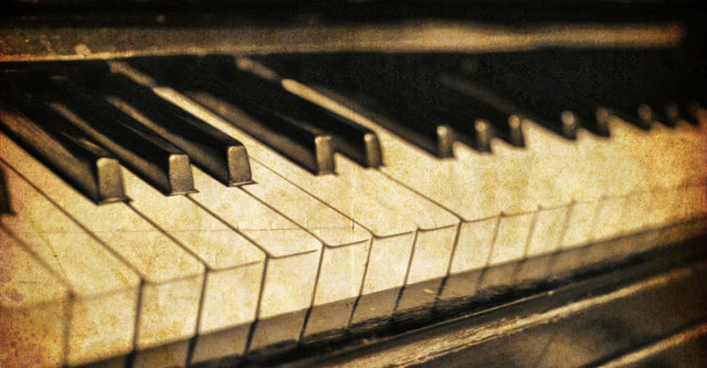 Piano keyboard closeup faded background free wallpaper for desktop - medium preview image