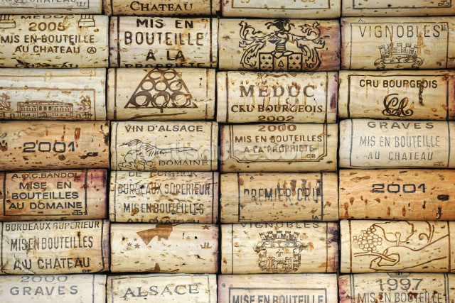 Wine corks pile stacked top free wallpaper for desktop - medium preview image