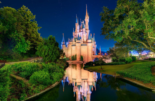 Castle night reflection water moat #5 free wallpaper for desktop - medium preview image