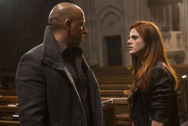 Man woman church talking looking free wallpaper for desktop - medium preview image