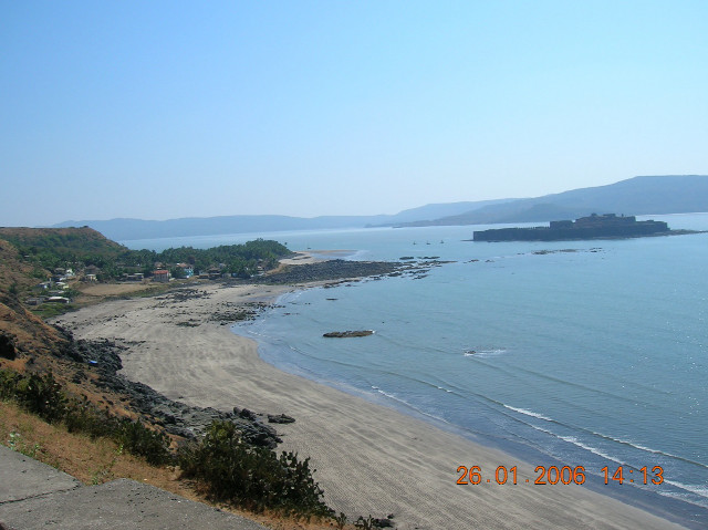 Beach boat hill water samikshavad free wallpaper for desktop - medium preview image