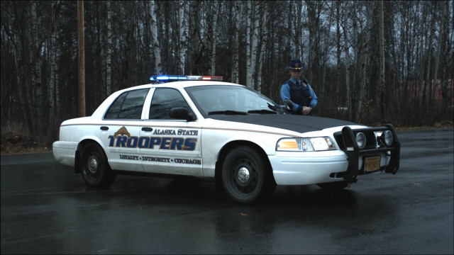 Police car parking lot officer free wallpaper for desktop - medium preview image