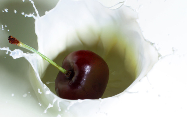 Cherry white bowl water splashing free wallpaper for desktop - medium preview image