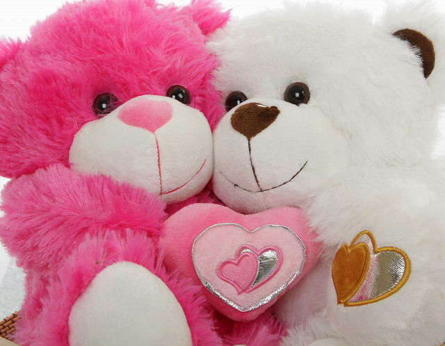 Teddy bears hearts pink kitsch free wallpaper for desktop - medium preview image