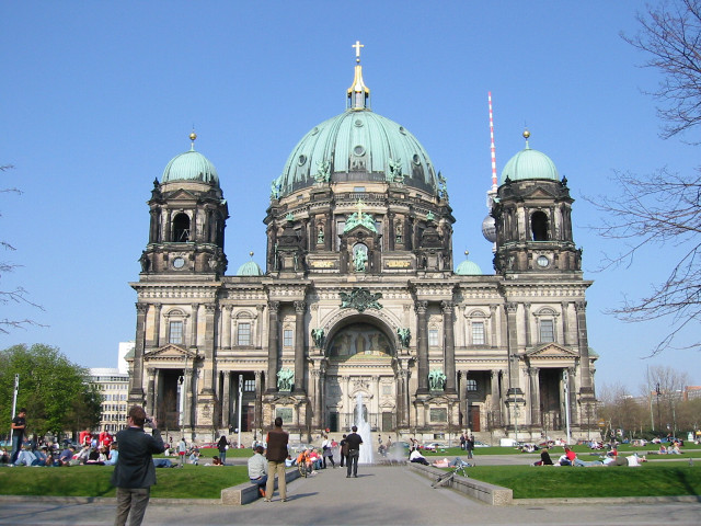 Large building green dome sky #4 free wallpaper for desktop - medium preview image