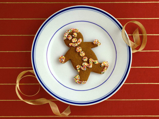 Ginger cookie sprinkles ribbon plate #3 free wallpaper for desktop - medium preview image