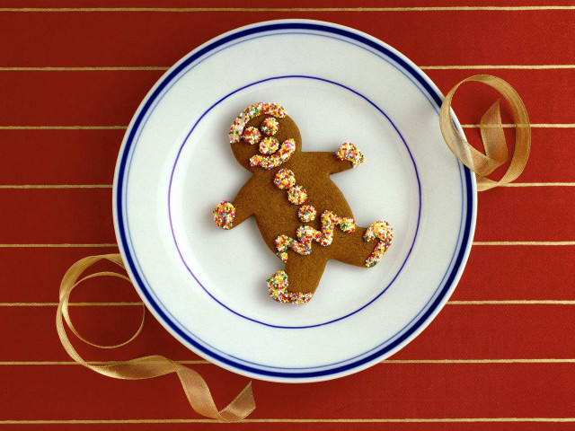 Ginger cookie sprinkles ribbon plate #2 free wallpaper for desktop - medium preview image