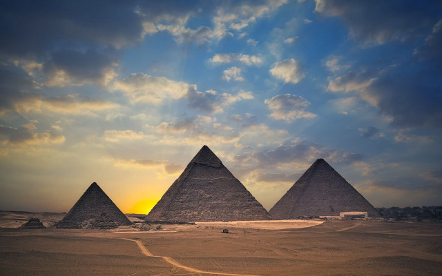 Three pyramids desert sunset clouds free wallpaper for desktop - medium preview image