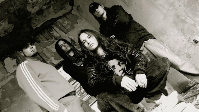 Group people sitting floor brick free wallpaper for desktop - medium preview image