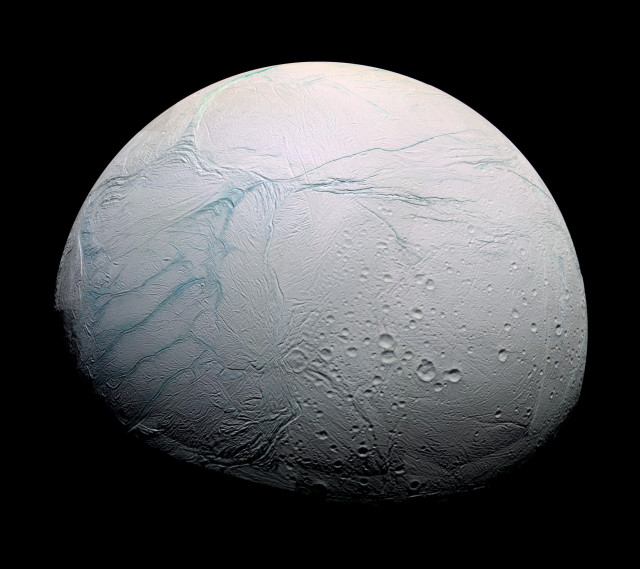 Large white object water dark #2 free wallpaper for tablet - medium preview image