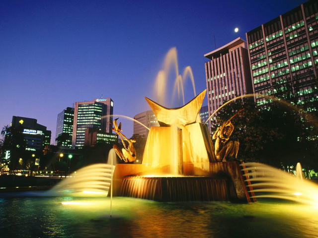 Fountain statue man woman cityscape free wallpaper for desktop - medium preview image