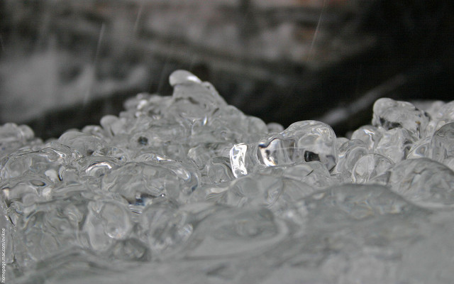 Ice cubes closeup table water free wallpaper for desktop - medium preview image