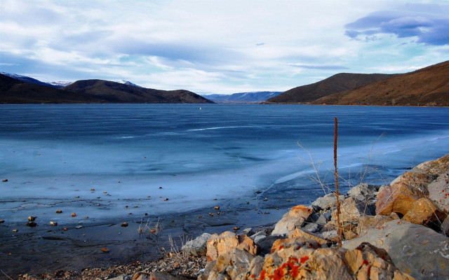 Water mountains rocks sky clouds free wallpaper for desktop - medium preview image
