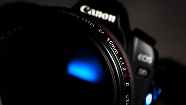 Camera lens blue light black free wallpaper for desktop - medium preview image