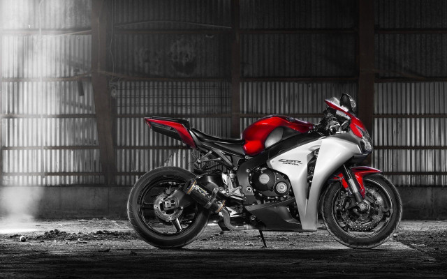 Red white motorcycle garage building free wallpaper for desktop - medium preview image