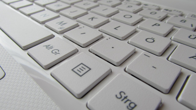 Keyboard closeup white background black free wallpaper for desktop - medium preview image