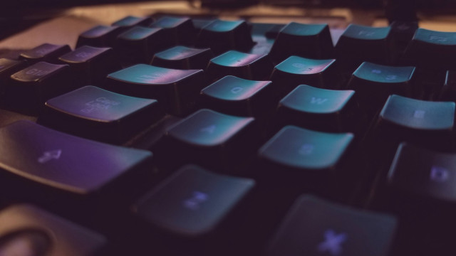 Close up keyboard blue purple free wallpaper for desktop - medium preview image