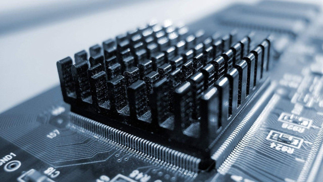 Close up keyboard black white free wallpaper for desktop - medium preview image