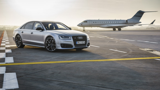 Silver car runway jet airliner free wallpaper for desktop - medium preview image