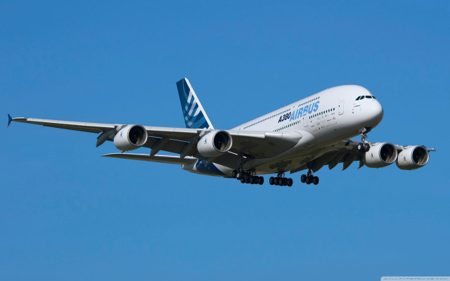 Jetliner flying blue sky landing #3 free wallpaper for desktop - medium preview image