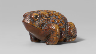 Ceramic frog figurine table grey - a gray wall free wallpaper