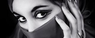 Woman makeup veil closeup blackwhite - her eye free wallpaper