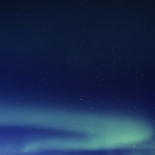 Night sky green blue aurora - free sky wallpaper for tablet