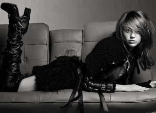 Woman couch legs crossed boots - a jacket free wallpaper