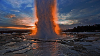 Geyser sunset dawn water people - water free wallpaper