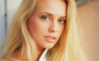 Blonde woman blue eyes white 4 - facial feature free wallpaper