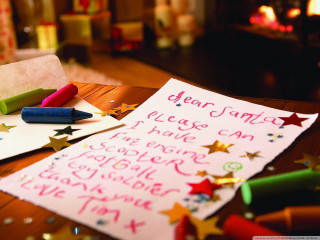 Note to child table crayons - a child free wallpaper