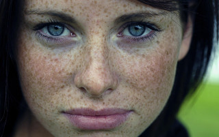 Woman freckled hair blue eyes 3 - freckle free wallpaper