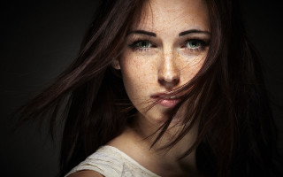 Freckled hair green eyes woman - freckle free wallpaper for desktop