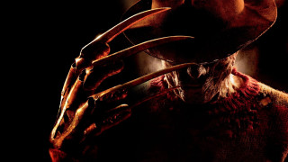 Creepy man hat bloody face - a creepy looking man free wallpaper