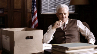 Man desk box flag background - a desk free wallpaper