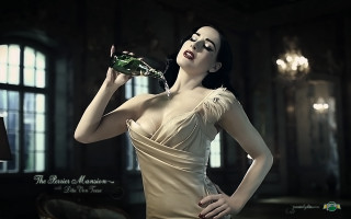 Woman dress wine smile gothic - decadent free wallpaper