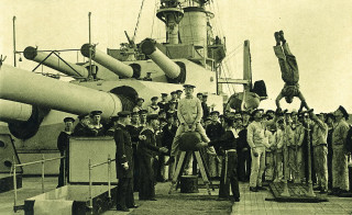 People dock ship cannon group - a ship free wallpaper