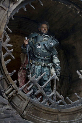 Man space suit gun hole - bruce onobrakpeya free wallpaper