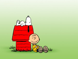 Charlie brown cartoon red barrel - a ball in front free wallpaper