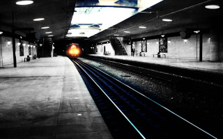 Train station platform person night - a train station free wallpaper