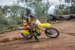 Man riding yellow dirt bike - chippy free wallpaper